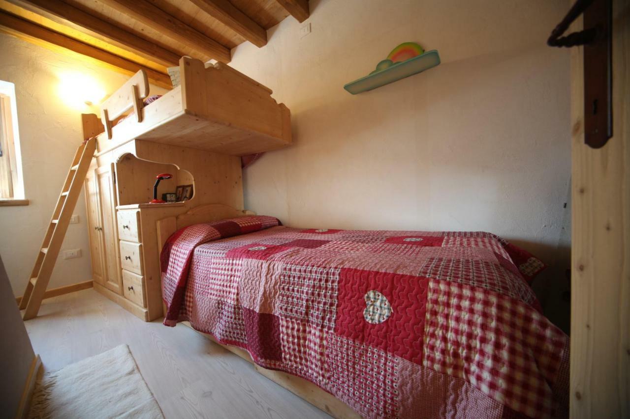 Albergo Diffuso Valcellina E Val Vajont In Casso المظهر الخارجي الصورة