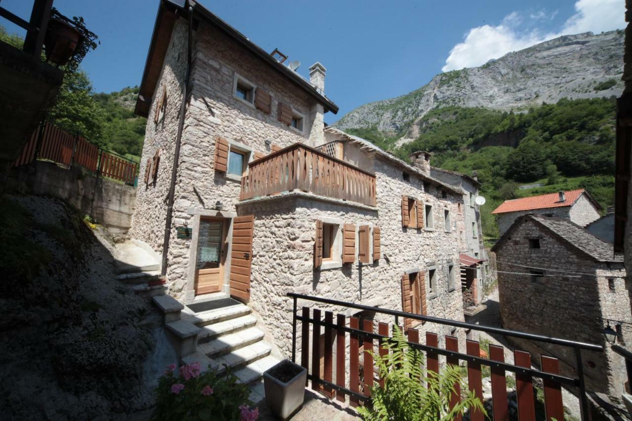 Albergo Diffuso Valcellina E Val Vajont In Casso المظهر الخارجي الصورة